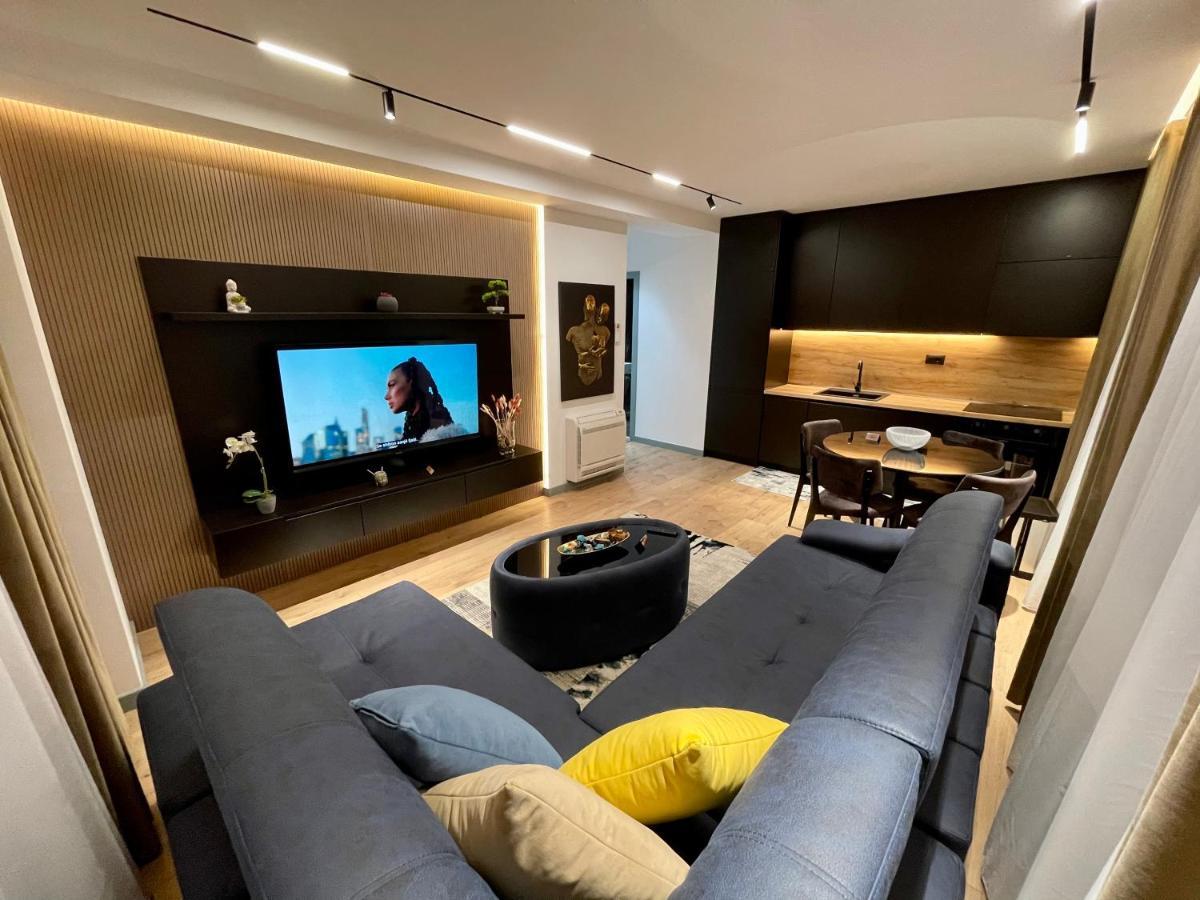 Queens Luxury Apartments Tirana Exteriör bild