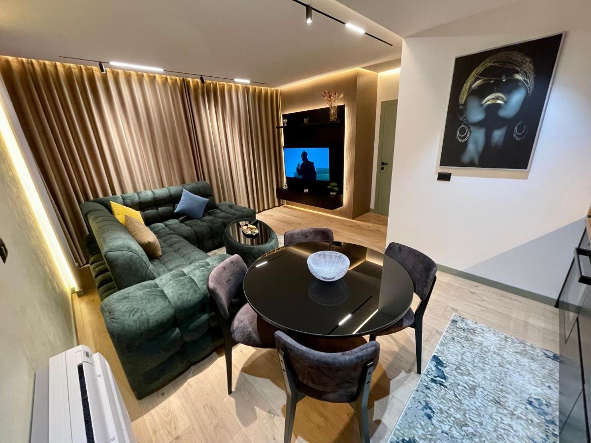 Queens Luxury Apartments Tirana Exteriör bild