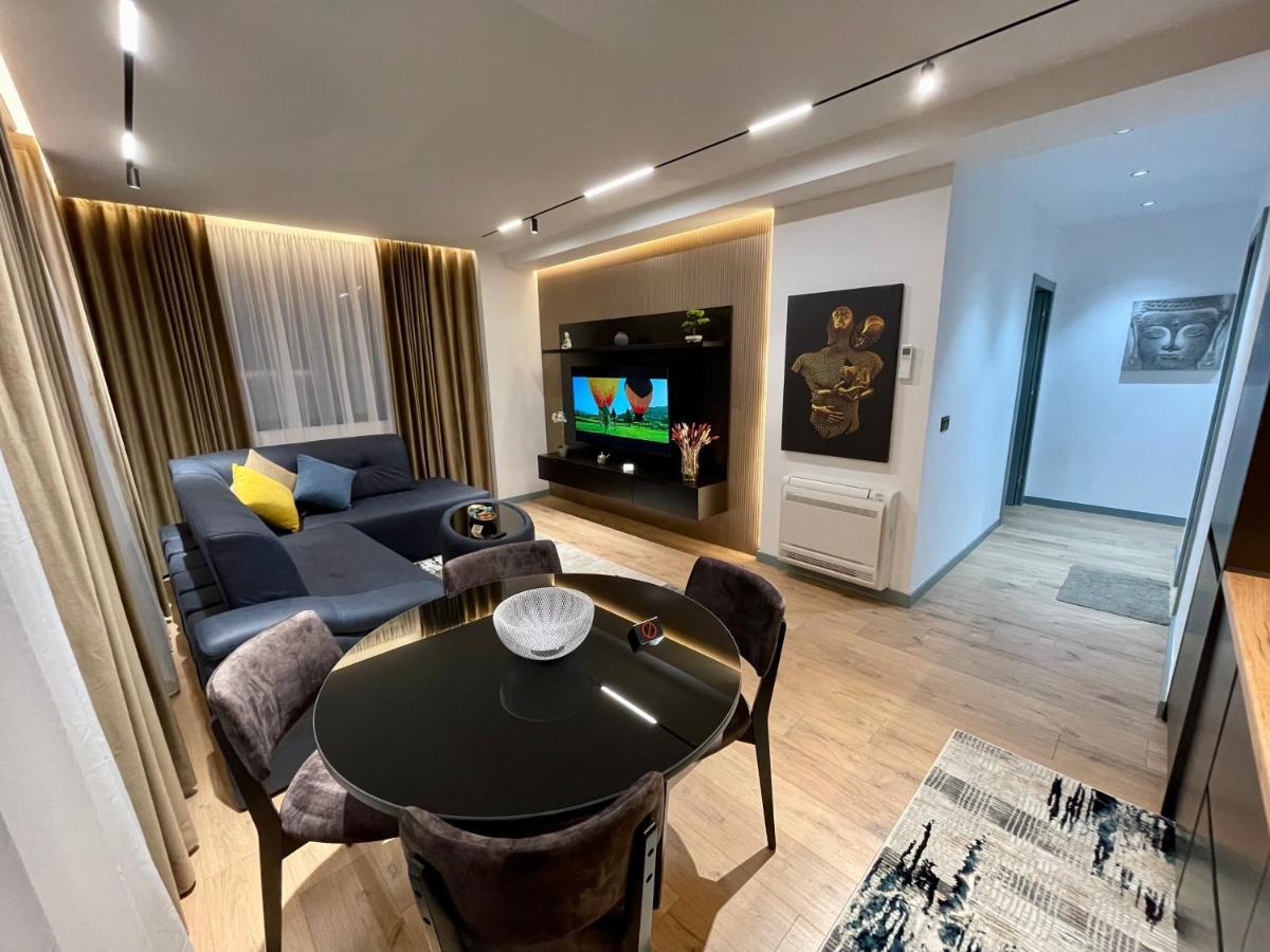 Queens Luxury Apartments Tirana Exteriör bild