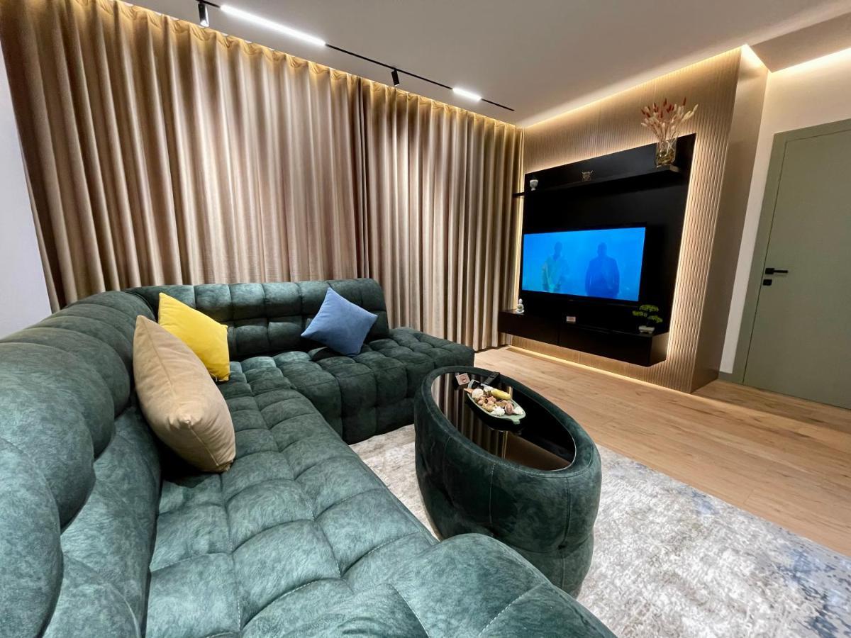 Queens Luxury Apartments Tirana Exteriör bild