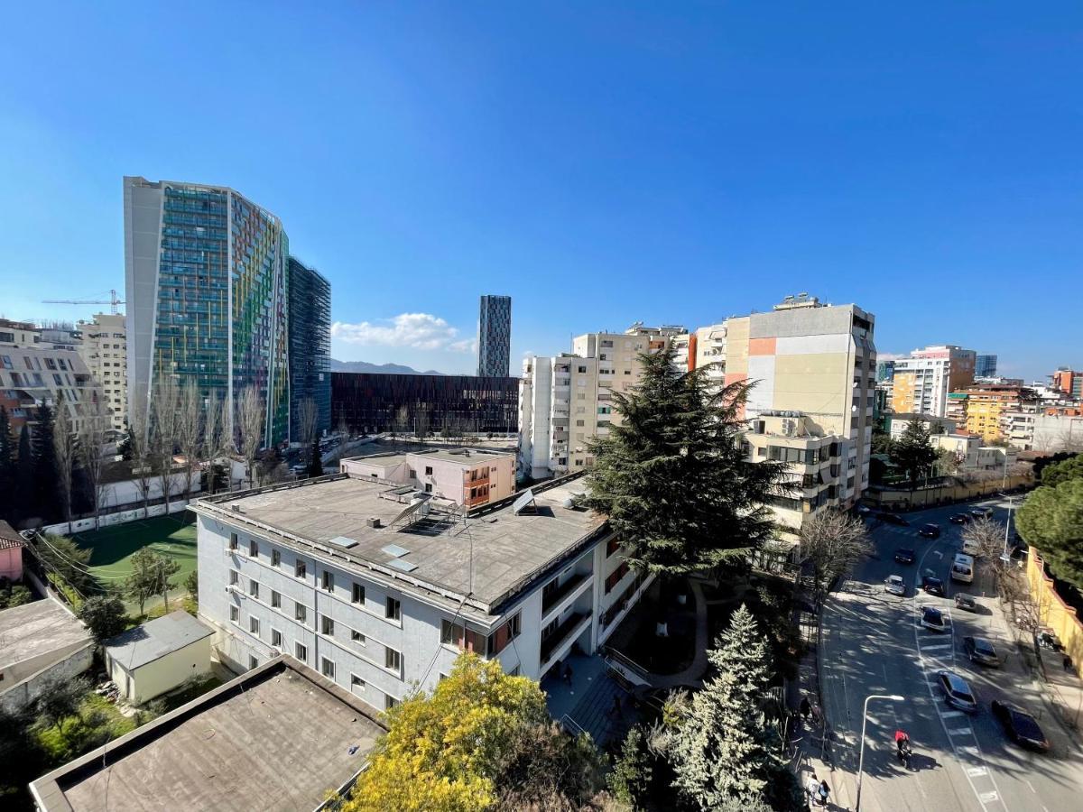 Queens Luxury Apartments Tirana Exteriör bild