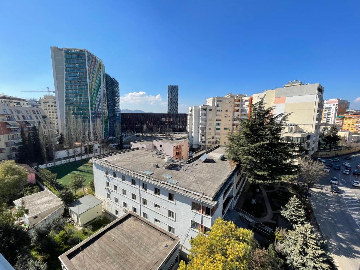 Queens Luxury Apartments Tirana Exteriör bild