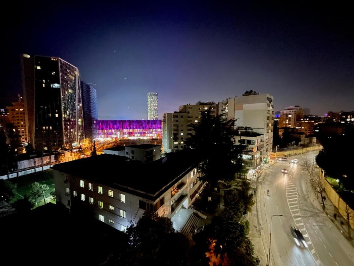 Queens Luxury Apartments Tirana Exteriör bild